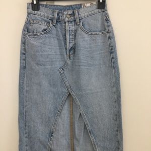 High wasted Light denim skirt